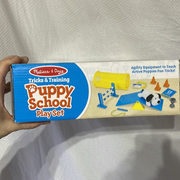 Melissa & Doug Tricks & Training Puppy School Play Set nwt for 3 and up - Picture 7 of 9